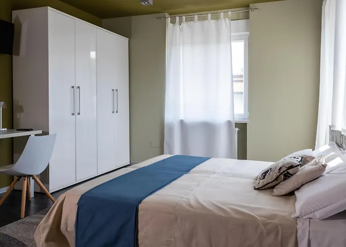 B&B Poli OppostiAlbergo